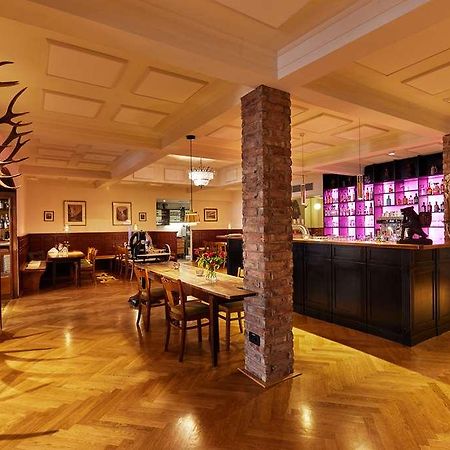 Hotel Zum Roten Baeren Freiburg Ресторан фото