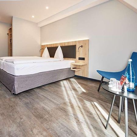 Hotel Zum Roten Baeren Freiburg Номер фото